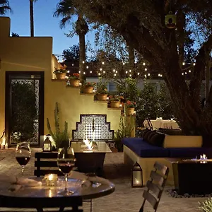 Bespoke 4*, Scottsdale United States